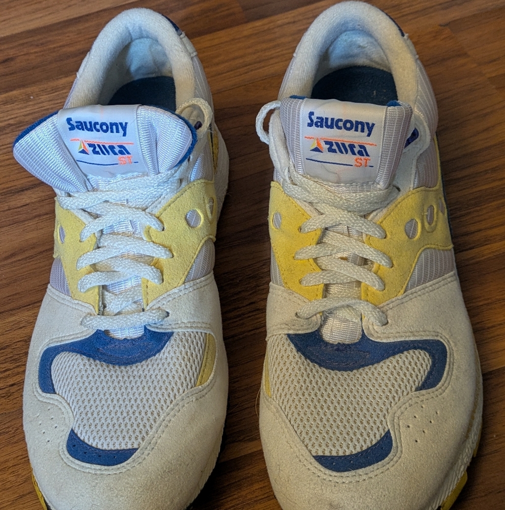 Saucony Zeta ST Athletic Shoes